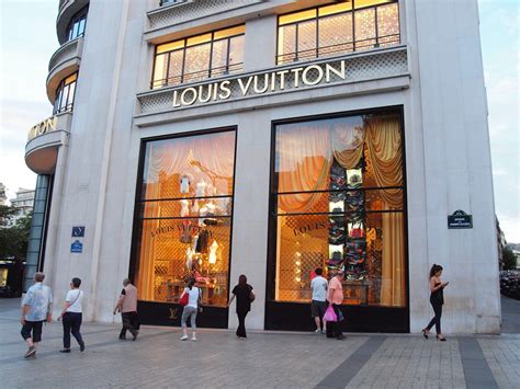 louis vuitton paris hours sunday|which stores carry Louis Vuitton.